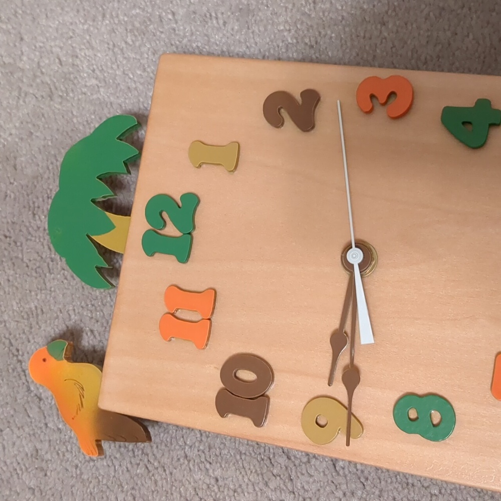 Wooden wall clock - Picture 3 of 4